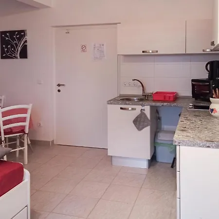1 Bedroom Lovely In