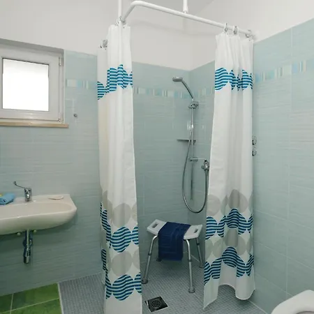 1 Bedroom Lovely In